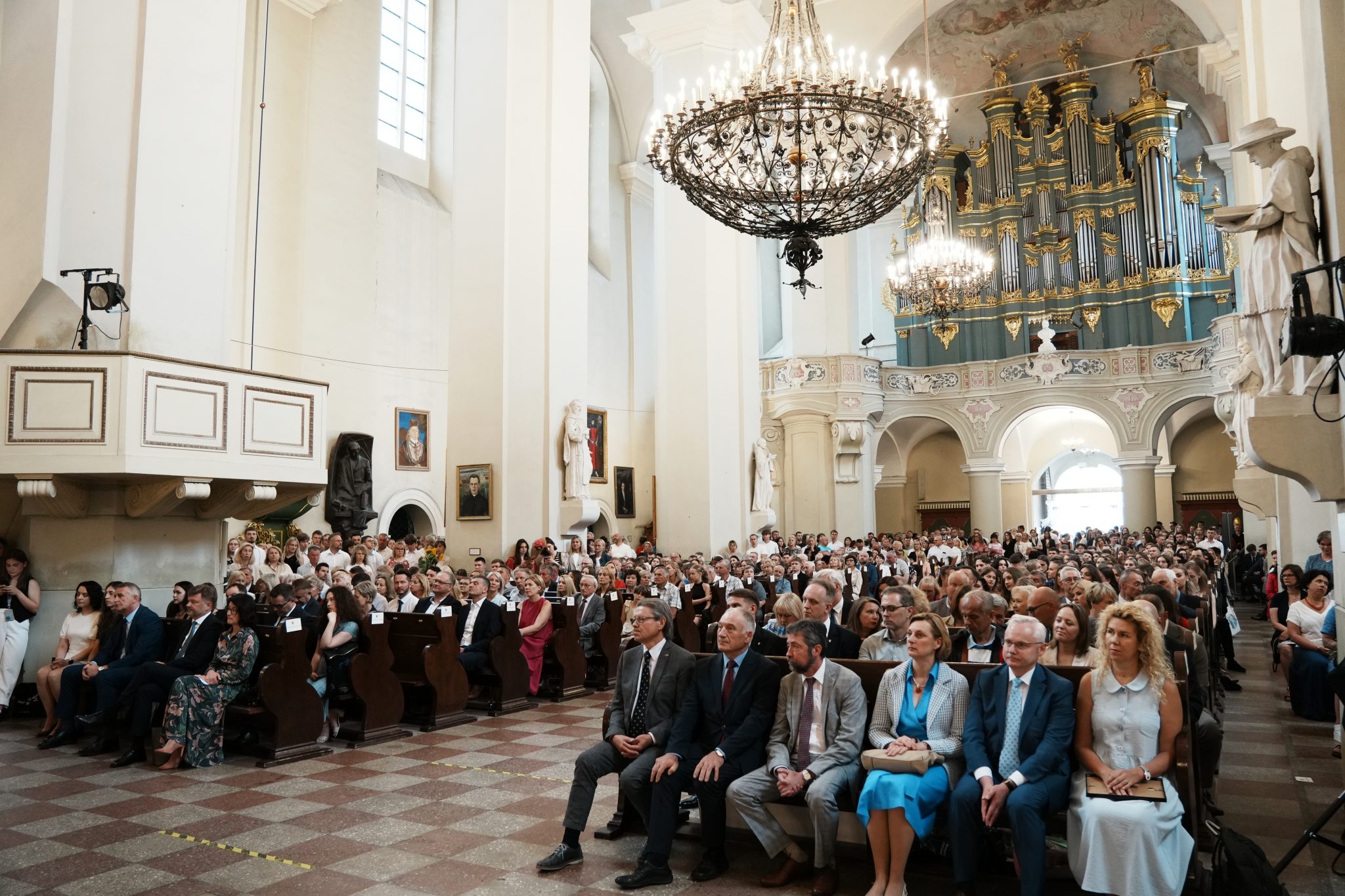 Vu Teisės Fakulteto Absolventams įteikti Magistro Diplomai Vilniaus